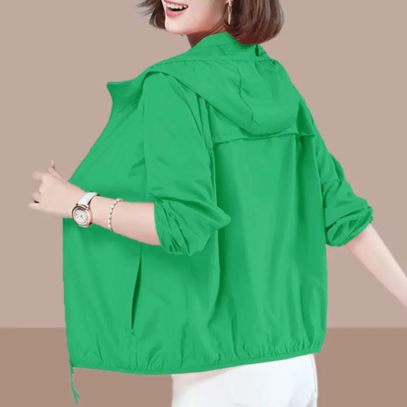 Y2K hooded Short Sunscreen Jacket Women's Summer 2025New Running Coat Oversize Cardigan Top Lady Lightweight Breathable Clothes
Y2K hooded Short Sunscreen Jacket Women's Summer 2025New Running Coat Oversize Cardigan Top Lady Lightweight Breathable Clothes