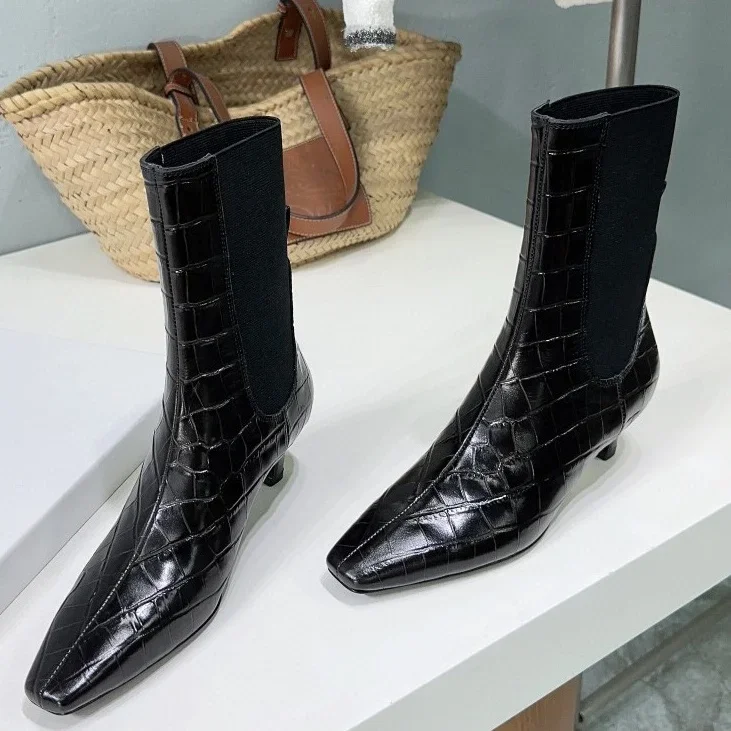 New Square Toe Kitten Heel Chelsea Boots Women Real Leather Thin Heels Stretch Boots Women Retro Designer Ankle Boots Women
New Square Toe Kitten Heel Chelsea Boots Women Real Leather Thin Heels Stretch Boots Women Retro Designer Ankle Boots Women