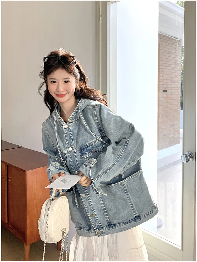 Утягивающее синее джинсовое женское повседневное свободное пальто с капюшоном, американское весеннее новое пальто больших размеров Faion
Утягивающее синее джинсовое женское повседневное свободное пальто с капюшоном, американское весеннее новое пальто больших размеров Faion