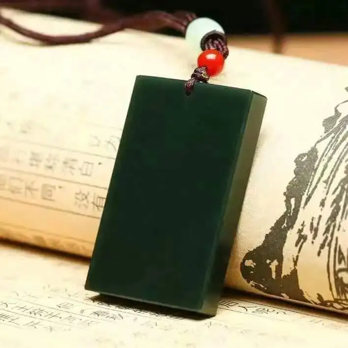 Hetian Jade Sapphire Безопасная и звуковая карта означает безопасный и натуральный сапфир
Hetian Jade Sapphire Безопасная и звуковая карта означает безопасный и натуральный сапфир