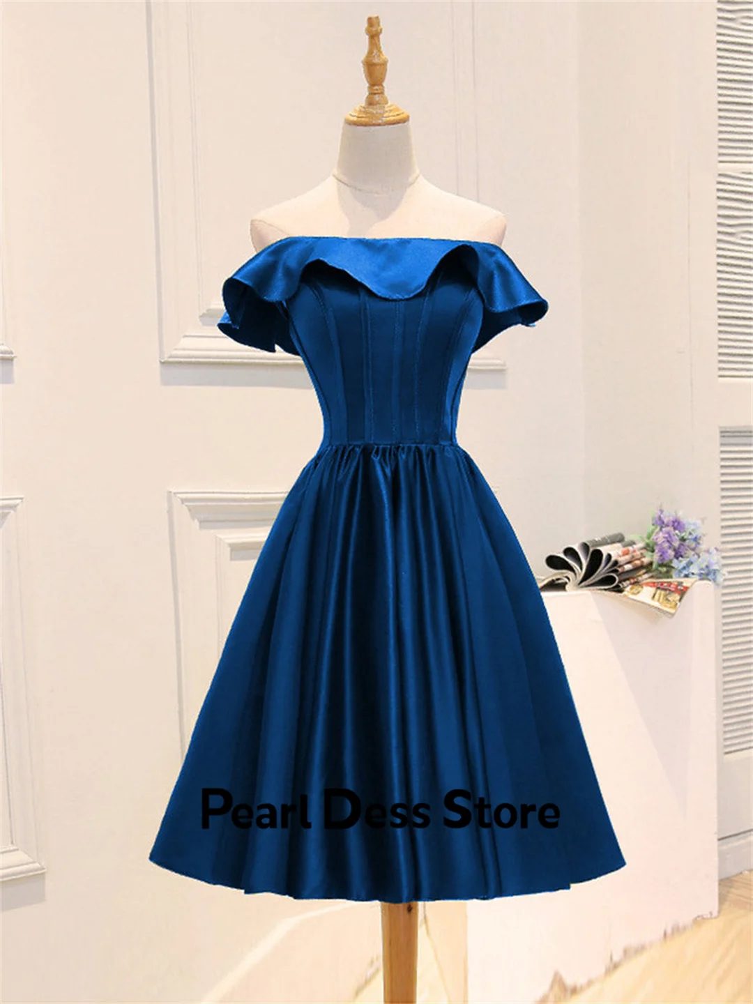 2024 A-line satin green short ball dress, green homecoming dress for special occasions
2024 A-line satin green short ball dress, green homecoming dress for special occasions