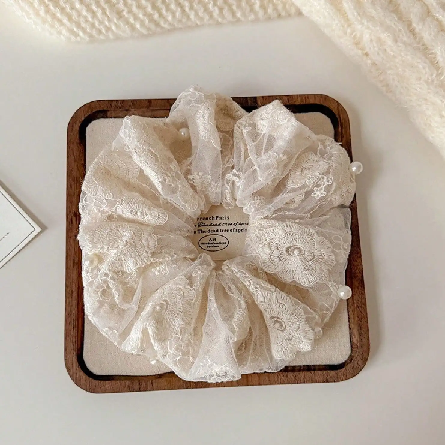 Unique Design Lace And Pearl Scrunchie Hair Tie, Simple And Elegant Hair Accessory, Adds A Touch Of Sophistication
Unique Design Lace And Pearl Scrunchie Hair Tie, Simple And Elegant Hair Accessory, Adds A Touch Of Sophistication