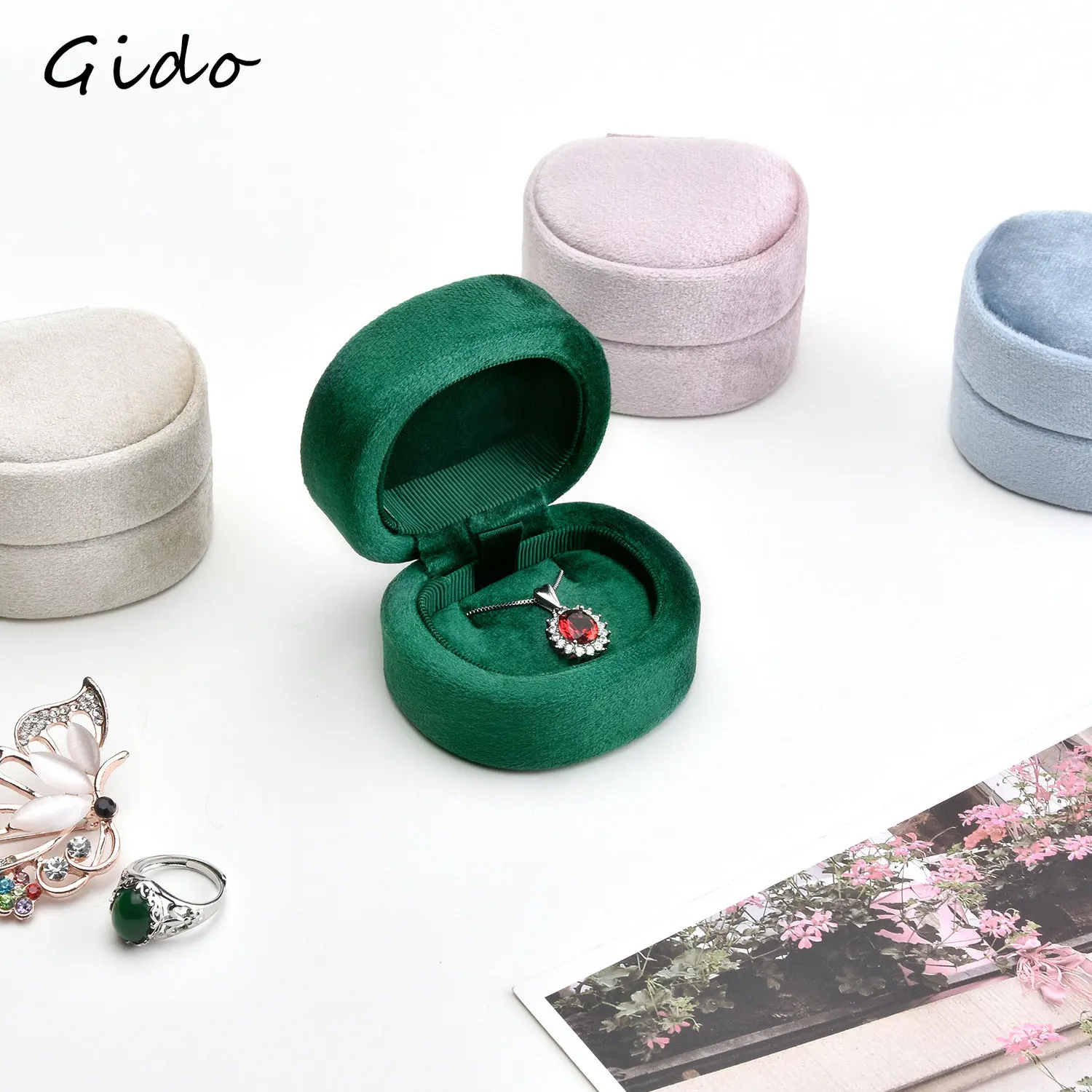 D-shaped Necklace Box Ear Drops Storage Box Velvet Necklace Box Vintage Flannelette Box Wholesales Can Print Logo
D-shaped Necklace Box Ear Drops Storage Box Velvet Necklace Box Vintage Flannelette Box Wholesales Can Print Logo
