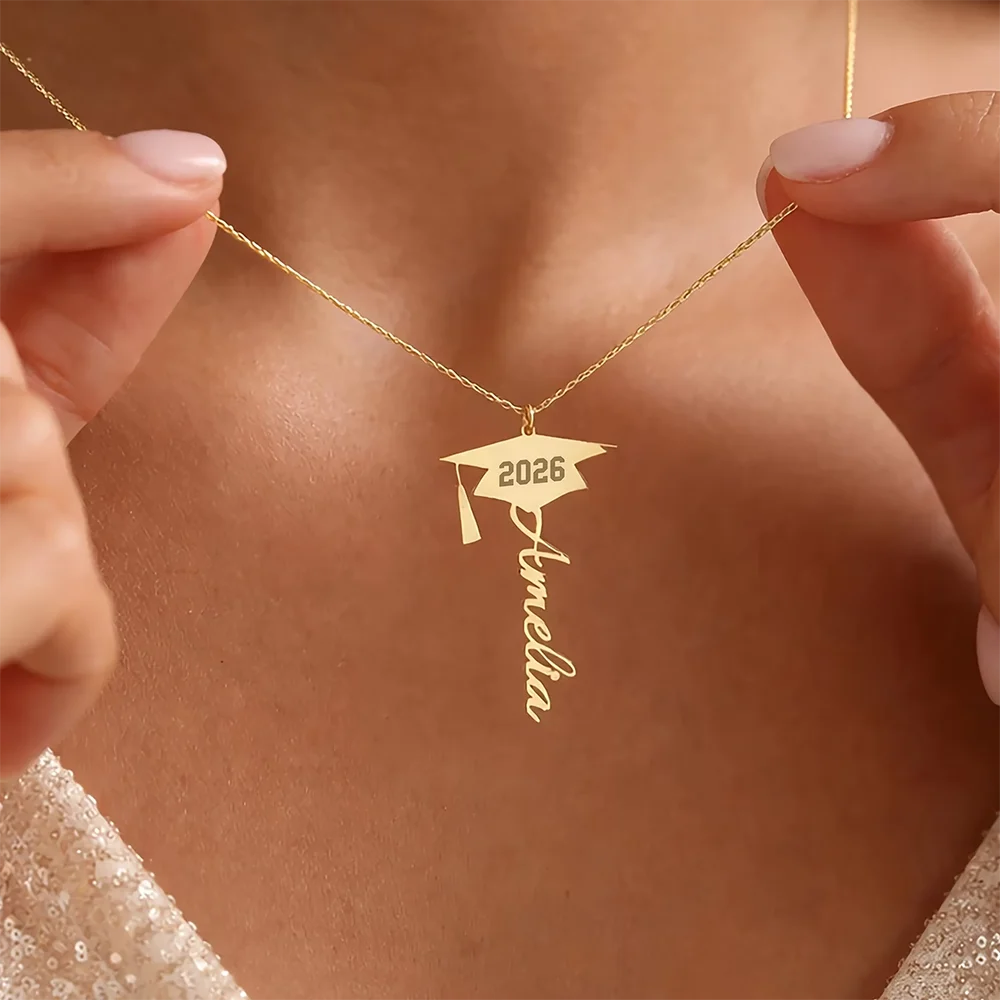 2026 Custom Name Graduation Cap Necklace Elegant Charm Personalized Stainless Steel Graduating Class Nameplate Jewelry Best Gift
2026 Custom Name Graduation Cap Necklace Elegant Charm Personalized Stainless Steel Graduating Class Nameplate Jewelry Best Gift