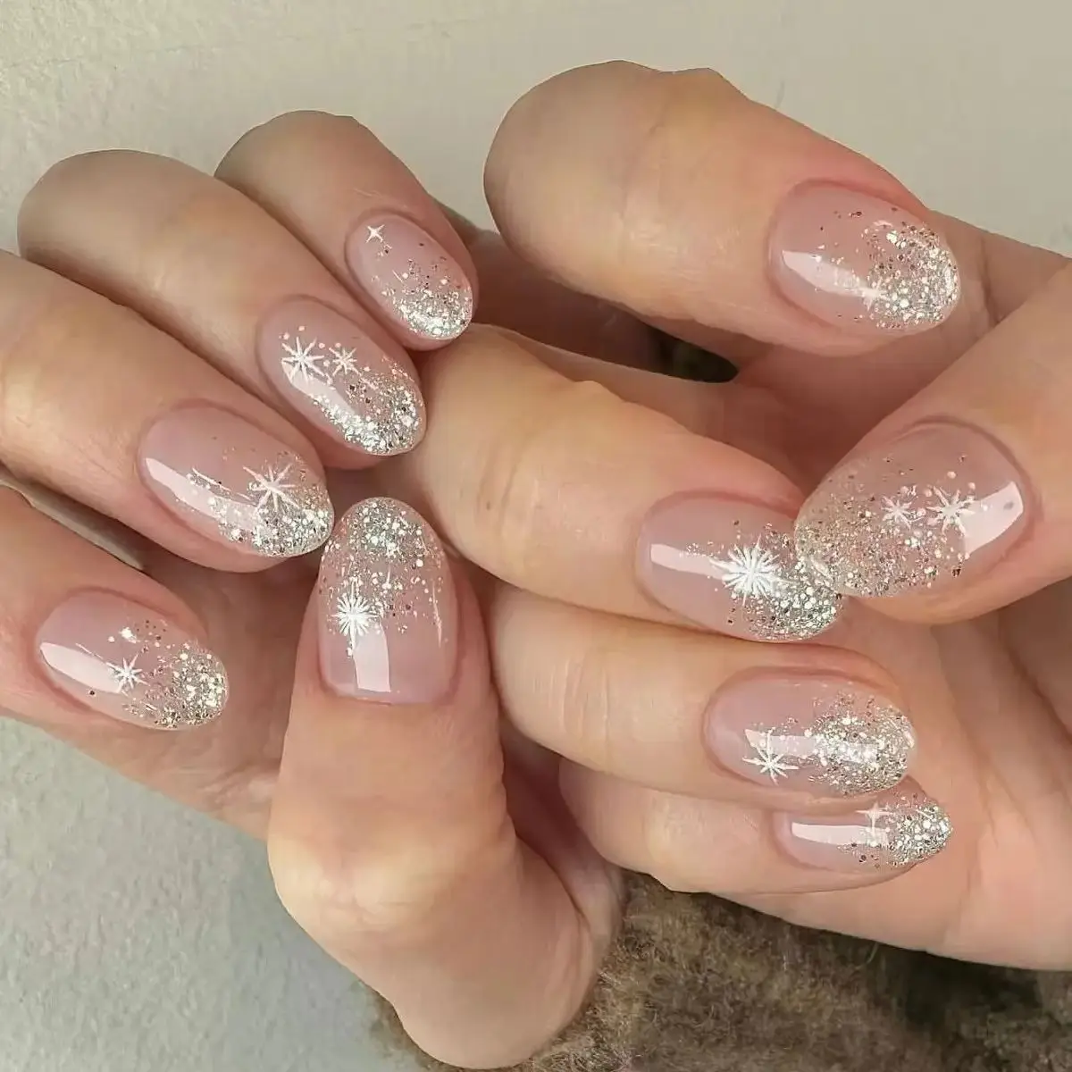 Glitter Powder Gradient Stars Geometric Patterns Chic Nail Art Fashion Fake Nails Detachable Finished False Nails Press on Nails
Glitter Powder Gradient Stars Geometric Patterns Chic Nail Art Fashion Fake Nails Detachable Finished False Nails Press on Nails