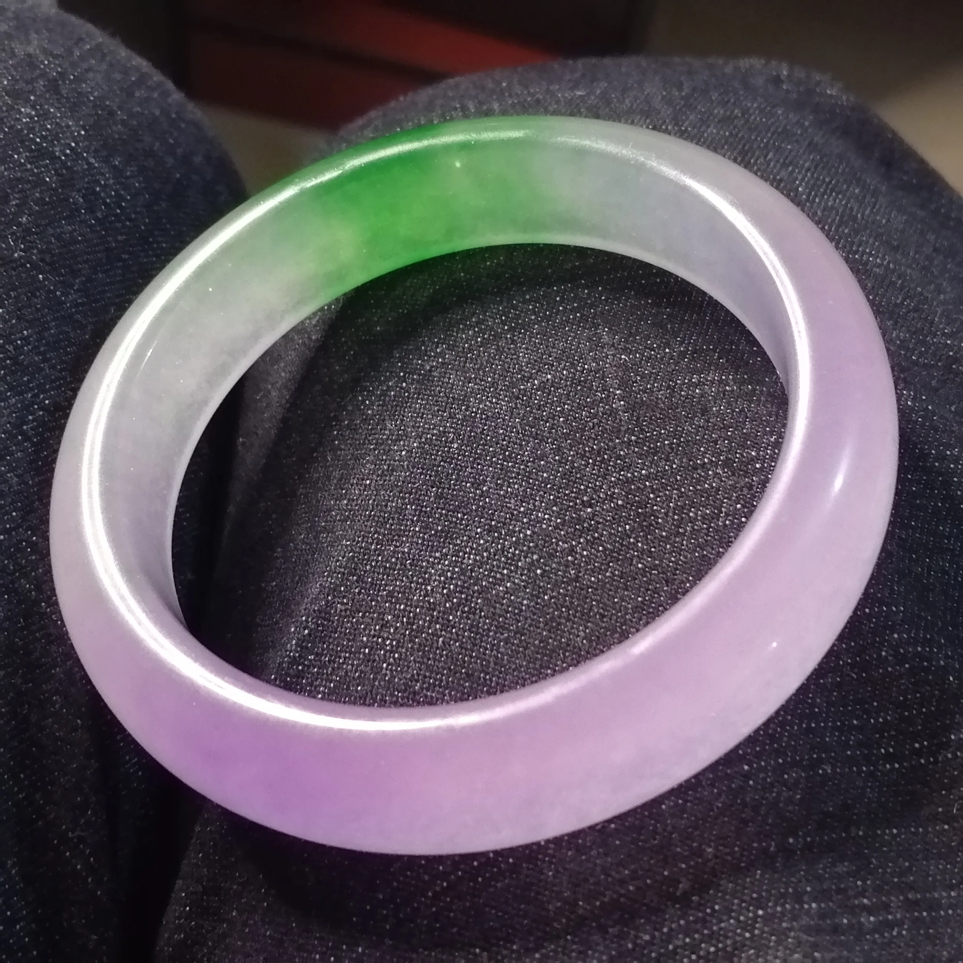 Натуральный нефритовый браслет высшего класса А из Мьянмы нефритовый фиолетовый зеленый двухцветный Браслет Из бирманского нефрита каменный браслет женские изящные ювелирные изделия
Натуральный нефритовый браслет высшего класса А из Мьянмы нефритовый фиолетовый зеленый двухцветный Браслет Из бирманского нефрита каменный браслет женские изящные ювелирные изделия