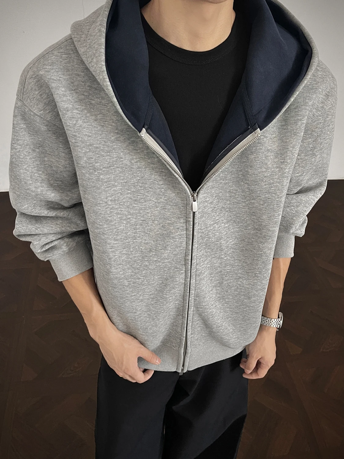 Мужской плотный кардиган-худи с цветными вставками, осенне-зимний, повседневный, модный, удобный, из смесового хлопка и полиэстера
Мужской плотный кардиган-худи с цветными вставками, осенне-зимний, повседневный, модный, удобный, из смесового хлопка и полиэстера