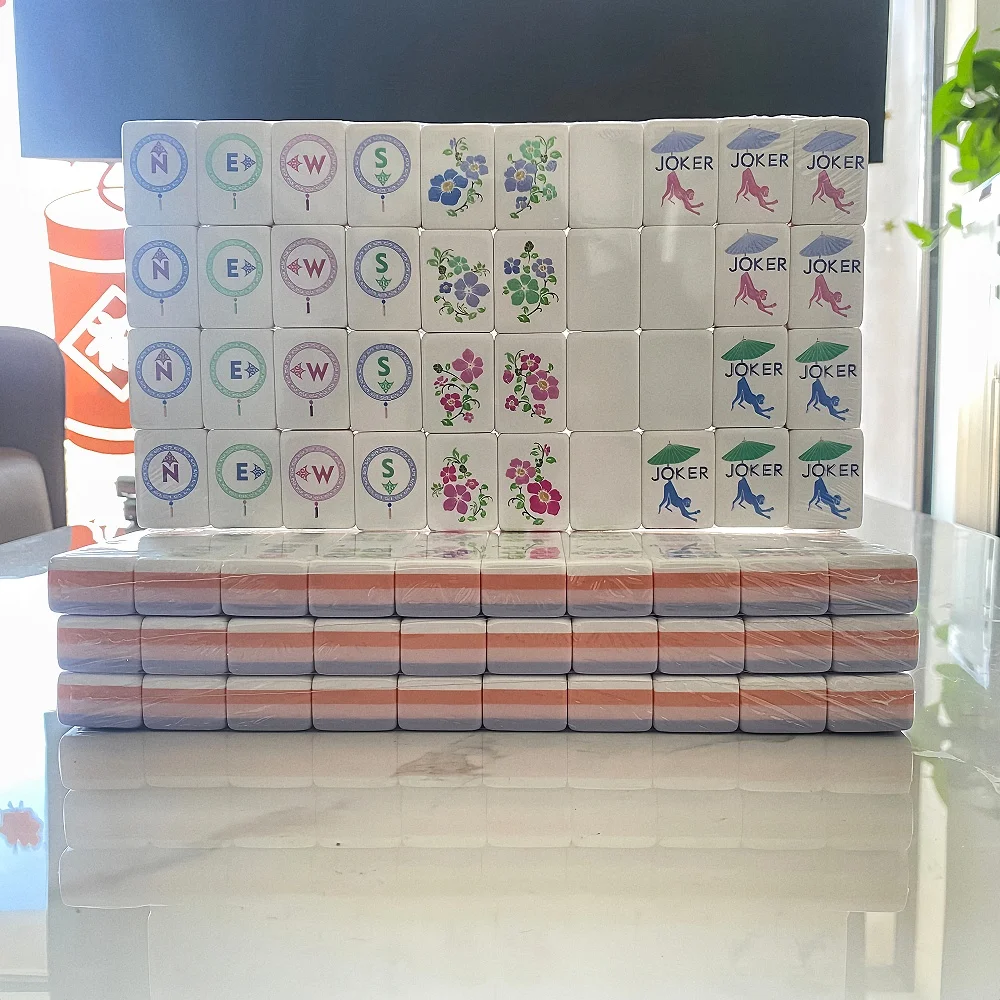 OMHJGO Custom Modern Lavender Purple Mahjong Set American 4 Layer Acrylic Tiles Portable Travel Mahjong Game Luxury Gift Sets
OMHJGO Custom Modern Lavender Purple Mahjong Set American 4 Layer Acrylic Tiles Portable Travel Mahjong Game Luxury Gift Sets