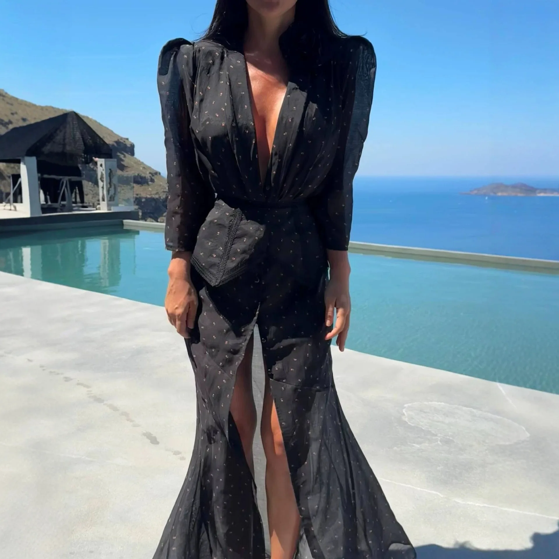 New Summer V-neck Printed Dress with Waistband Two-piece Set, Elegant & High-end Style for European and American Women
New Summer V-neck Printed Dress with Waistband Two-piece Set, Elegant & High-end Style for European and American Women