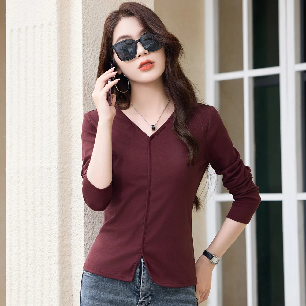 Wine red long sleeved T-shirt for women's autumn outfit, new high-end cotton fashion plus size V-neck front slit casual top
Wine red long sleeved T-shirt for women's autumn outfit, new high-end cotton fashion plus size V-neck front slit casual top