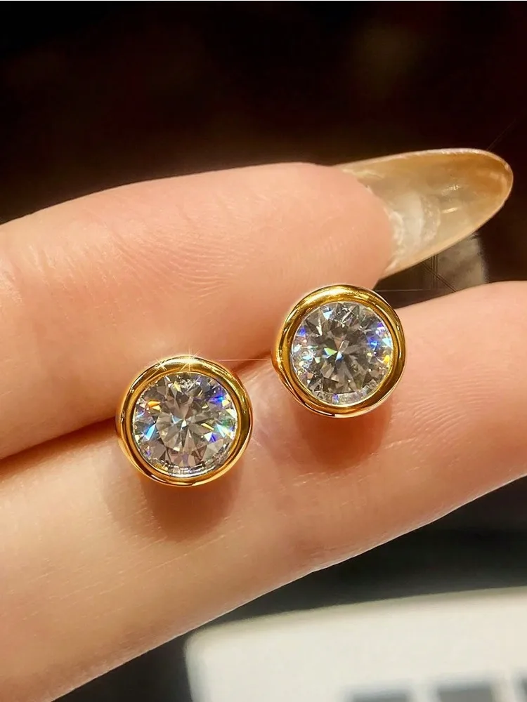 Real 0.5-1ct Moissanite Diamond Luxury Round Stud Earrings for Women 925 Sterling Silver Wedding Earring Fine Jewelry Gifts
Real 0.5-1ct Moissanite Diamond Luxury Round Stud Earrings for Women 925 Sterling Silver Wedding Earring Fine Jewelry Gifts