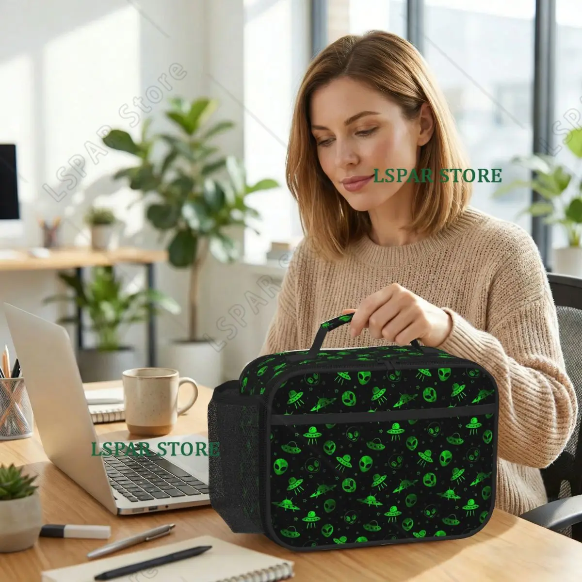 Aliens And UFOs Pattern Insulated Lunch Bag for Women Office Cooler Thermal Food Box Tote Portable Lunch Boxes Container
Aliens And UFOs Pattern Insulated Lunch Bag for Women Office Cooler Thermal Food Box Tote Portable Lunch Boxes Container