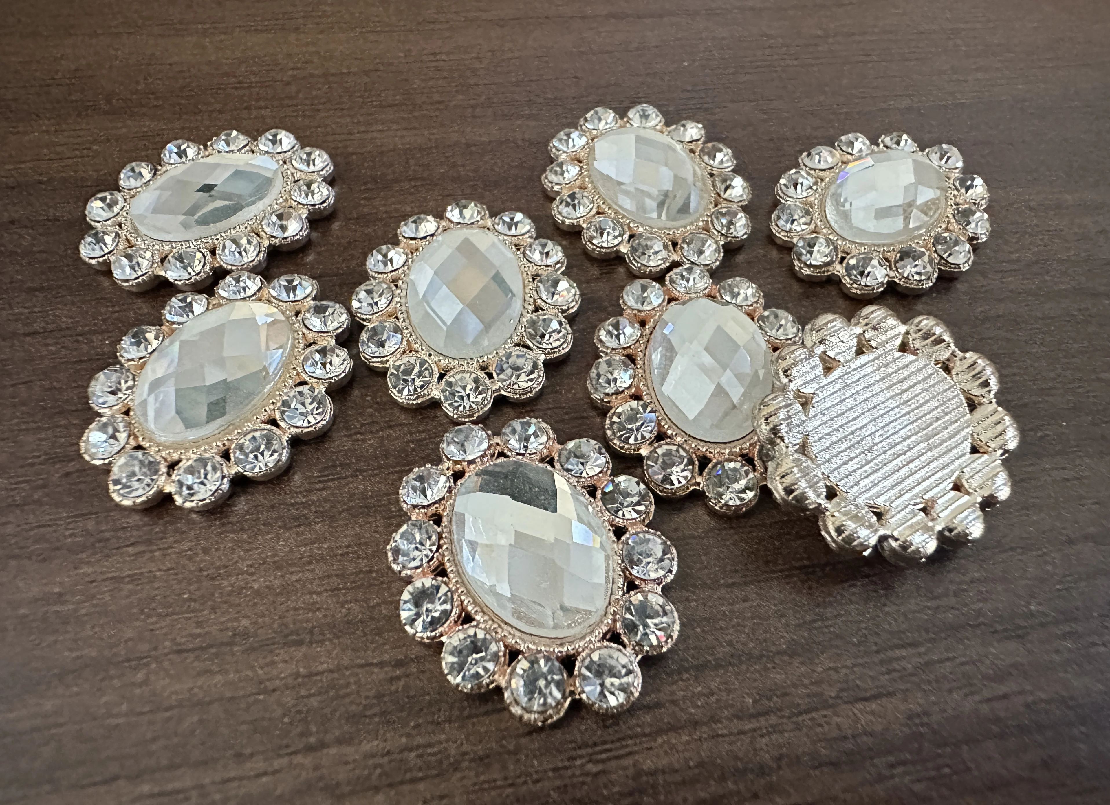 5pcs 20*26MM Oval Drill Buckle Accessories Hair Materials DIY Handmade Supply Small Clothing Accessories for Favor Decoration
5pcs 20*26MM Oval Drill Buckle Accessories Hair Materials DIY Handmade Supply Small Clothing Accessories for Favor Decoration