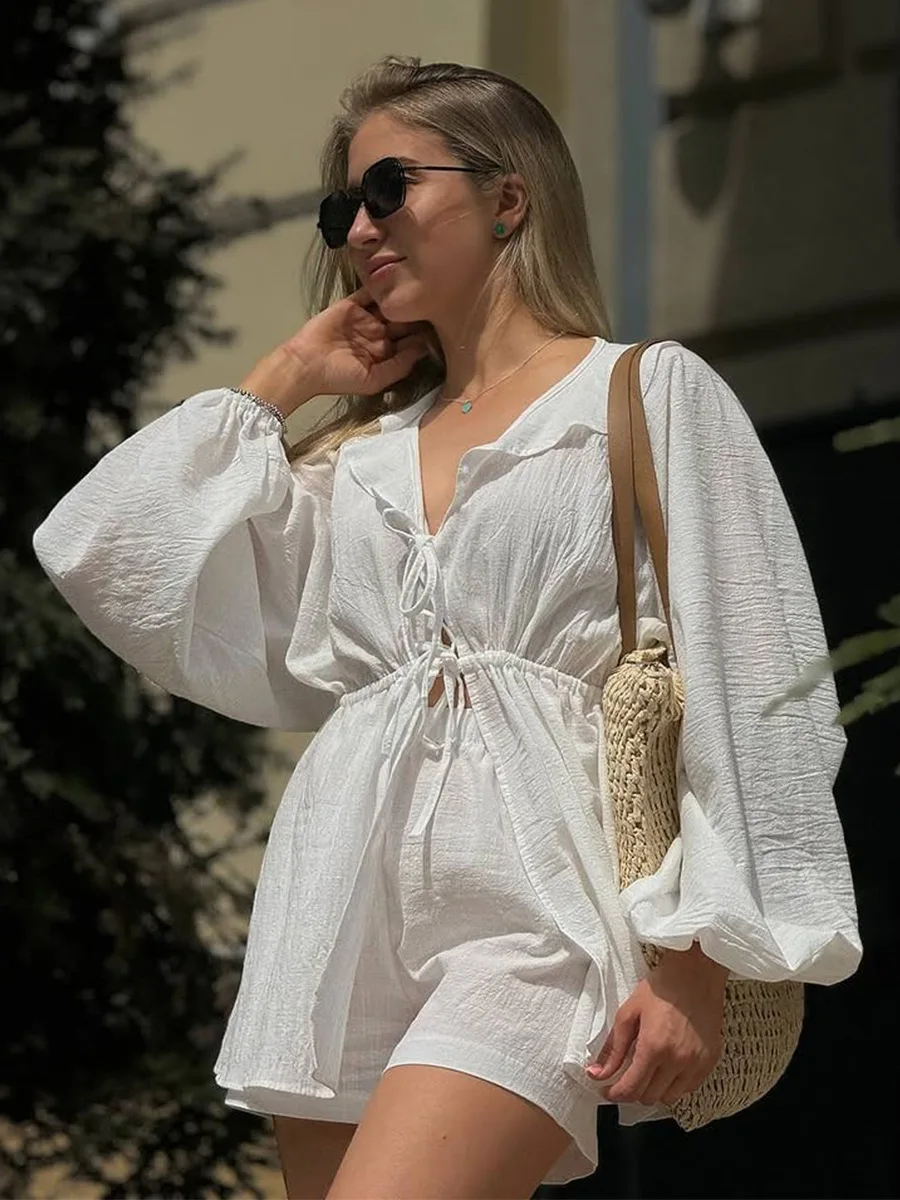 Wolfeel 2026 Spring Summer New Women's Lotus Leaf Collar Waist Strap Lantern Sleeve Shirt Shorts Two Piece Set
Wolfeel 2026 Spring Summer New Women's Lotus Leaf Collar Waist Strap Lantern Sleeve Shirt Shorts Two Piece Set
