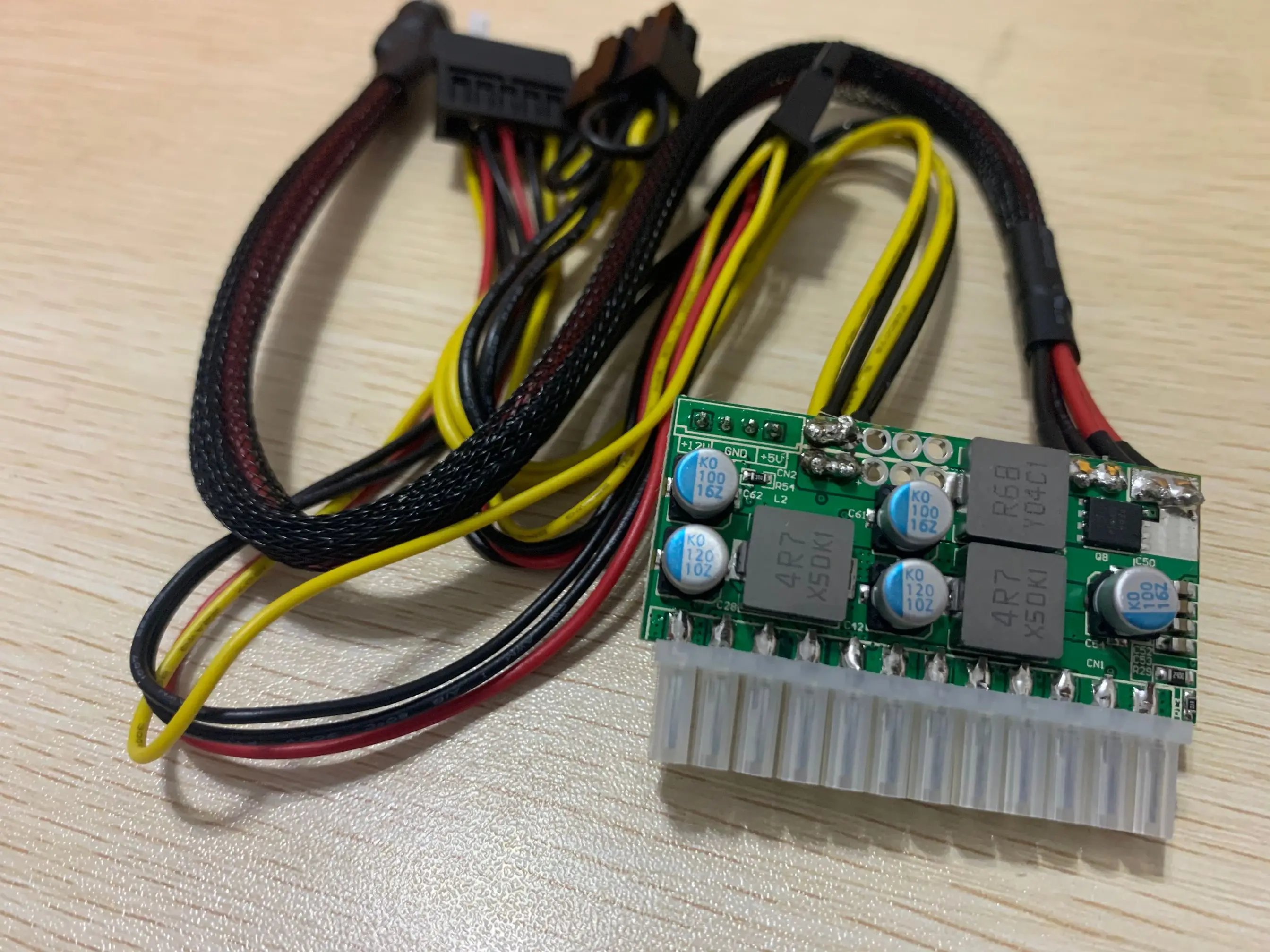 10 шт. PCI-E 6-контактный вход DC-ATX-250 Вт 24-контактный модуль питания Swithc Pico PSU Автомобильный мини-ITX Модуль питания высокого постоянного тока ITX Z1
10 шт. PCI-E 6-контактный вход DC-ATX-250 Вт 24-контактный модуль питания Swithc Pico PSU Автомобильный мини-ITX Модуль питания высокого постоянного тока ITX Z1