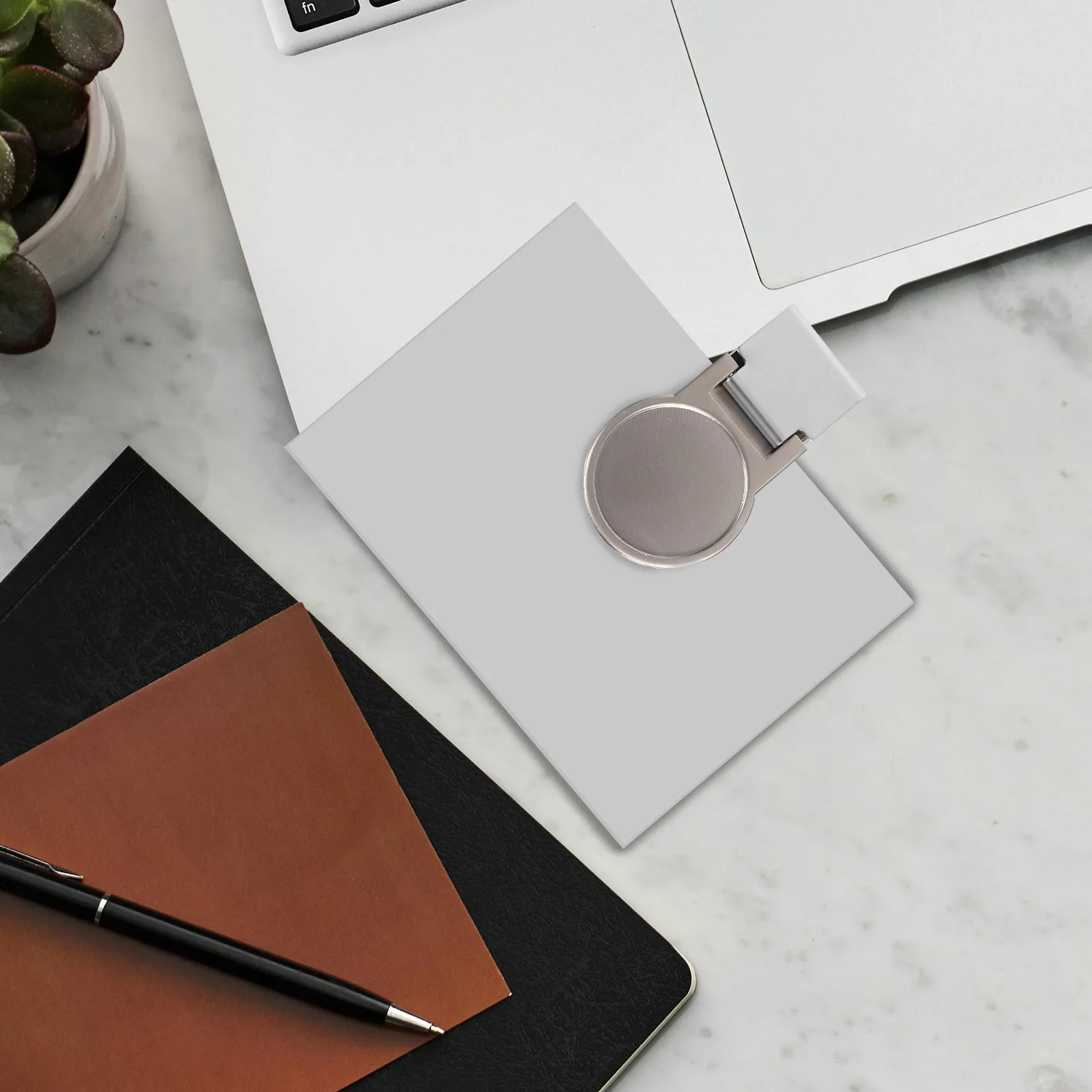 Stainless Steel Money Clip Small Portable Bill Folder Wallet Silver Practical Travel Accessories Metal Note Clamps Paper Office 
Stainless Steel Money Clip Small Portable Bill Folder Wallet Silver Practical Travel Accessories Metal Note Clamps Paper Office