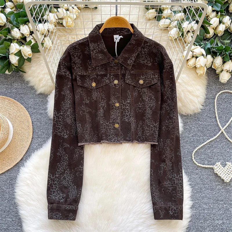 Vintage Leopard Print Short Denim Jacket Coffee Color Black Frayed Burrs Hem Lapel Single-Breasted Long Sleeve Jeans Jacket Coat
Vintage Leopard Print Short Denim Jacket Coffee Color Black Frayed Burrs Hem Lapel Single-Breasted Long Sleeve Jeans Jacket Coat