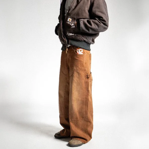 Spring 2026 New Vintage Cigarette Pockets Embroidered Loose Jeans Hip Hop High Street Splicing Pockets Do Old Trousers
Spring 2026 New Vintage Cigarette Pockets Embroidered Loose Jeans Hip Hop High Street Splicing Pockets Do Old Trousers