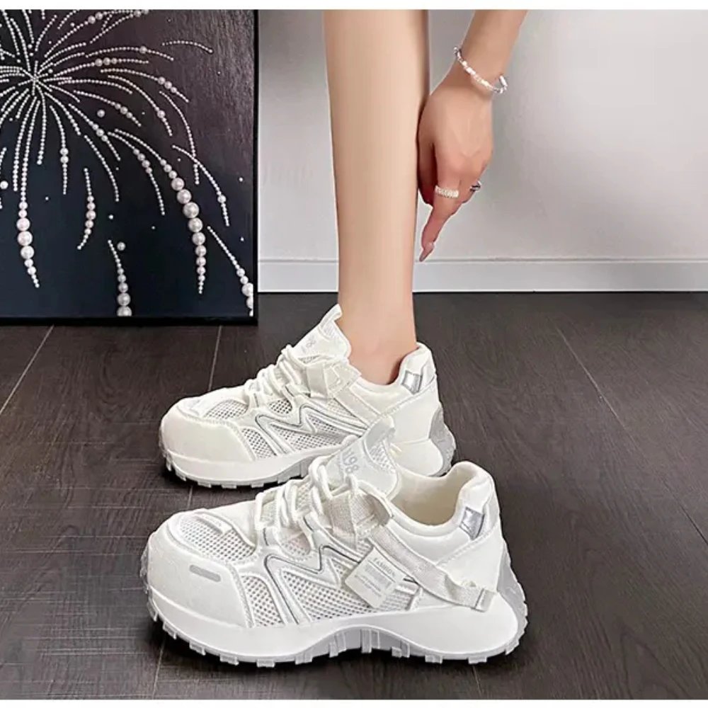 New women's summer fashionable casual sports shoes, thick soled versatile dad shoes
New women's summer fashionable casual sports shoes, thick soled versatile dad shoes