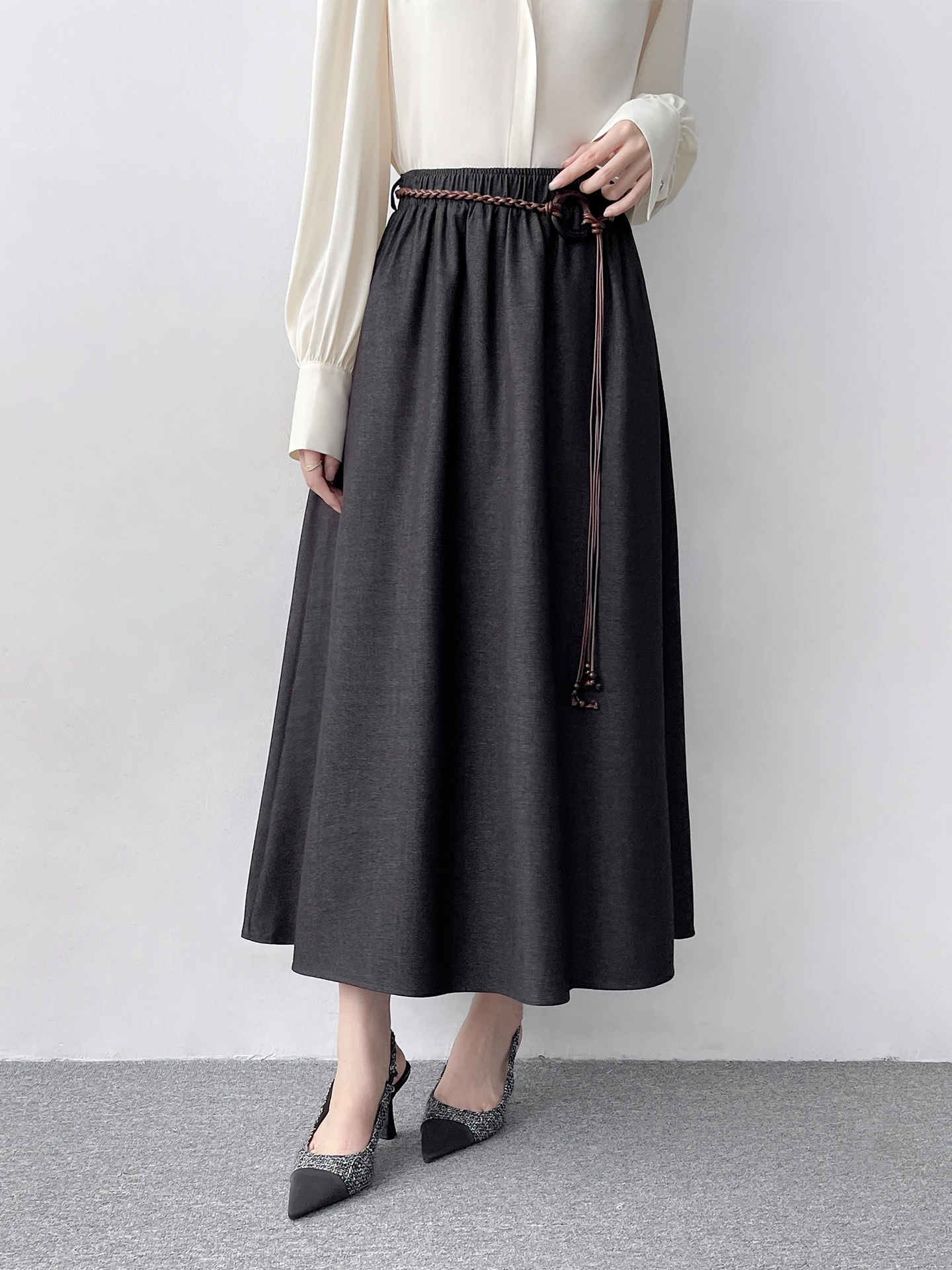 Женская плиссированная юбка Ele с высокой талией, черная, весна-осень, А-силуэт, стройнящая, миди, в корейском стиле, модная, для повседневной носки
Женская плиссированная юбка Ele с высокой талией, черная, весна-осень, А-силуэт, стройнящая, миди, в корейском стиле, модная, для повседневной носки