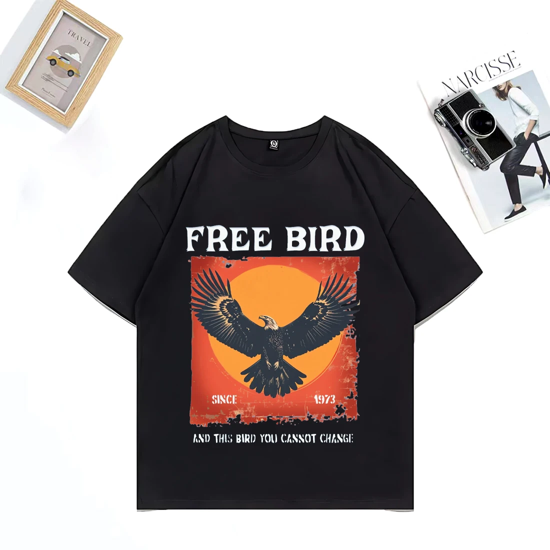 Free Bird Graphics Tee Band vintage T Shirt Men Women Trendy Hip Hop streetwear short sleeve T shirts Unisex Cotton Loose Tops
Free Bird Graphics Tee Band vintage T Shirt Men Women Trendy Hip Hop streetwear short sleeve T shirts Unisex Cotton Loose Tops