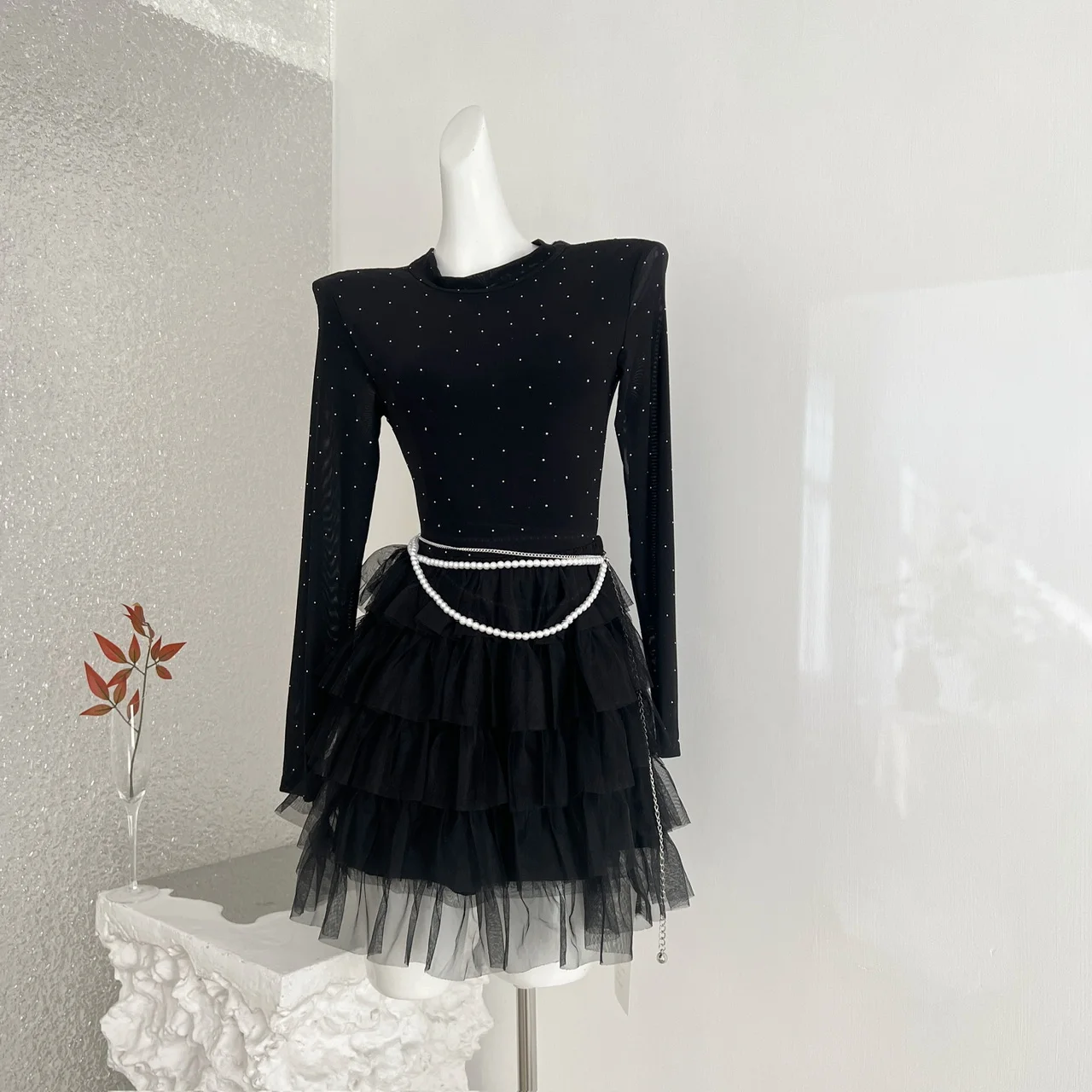 Pure Desire Bla Вязаная юбка-тортик на день рождения с высокой талией и бриллиантами, облегающая юбка H-ape, осень-зима, новинка
Pure Desire Bla Вязаная юбка-тортик на день рождения с высокой талией и бриллиантами, облегающая юбка H-ape, осень-зима, новинка