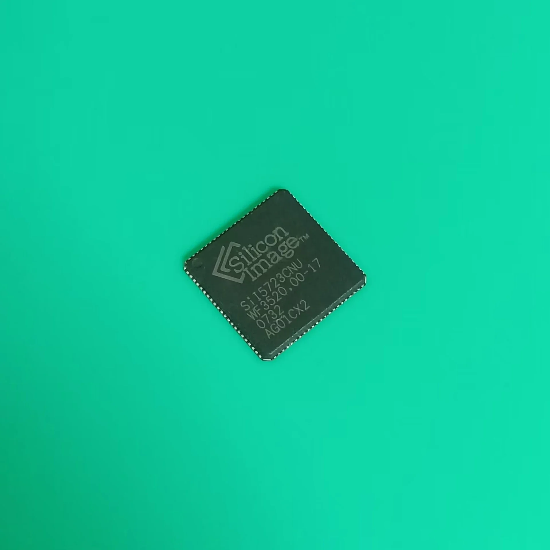 3 шт./лот SII5723CNU QFN64 SII5723 CNU SATA TO DUAL ESATA ПРОЦЕССОР СТОРА SIL5723CNU SII5723C NU SII 5723CNU 5723 
3 шт./лот SII5723CNU QFN64 SII5723 CNU SATA TO DUAL ESATA ПРОЦЕССОР СТОРА SIL5723CNU SII5723C NU SII 5723CNU 5723