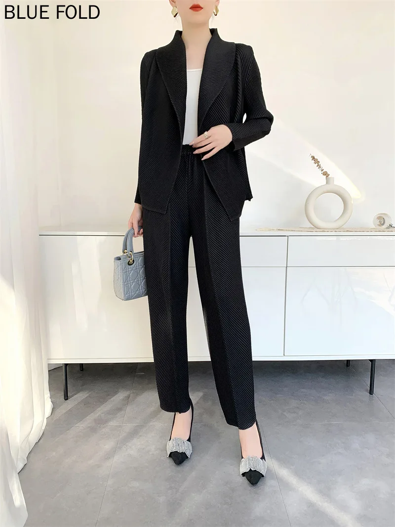 Miyake High-End Pleated Coat Women's Suit 2025 Spring Autumn Casual Elegant Feel Blazer Two Piece Set for Women
Miyake High-End Pleated Coat Women's Suit 2025 Spring Autumn Casual Elegant Feel Blazer Two Piece Set for Women
