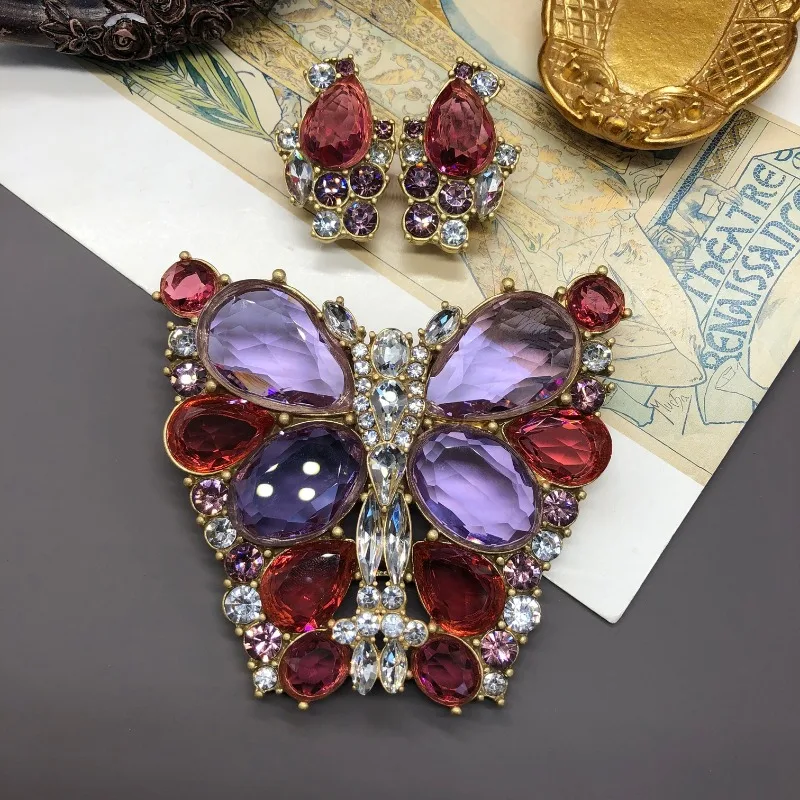 New Design European Retro Court Temperament Versatile Luxury Butterfly Brooch Earrings Temperament Jewelry Set
New Design European Retro Court Temperament Versatile Luxury Butterfly Brooch Earrings Temperament Jewelry Set