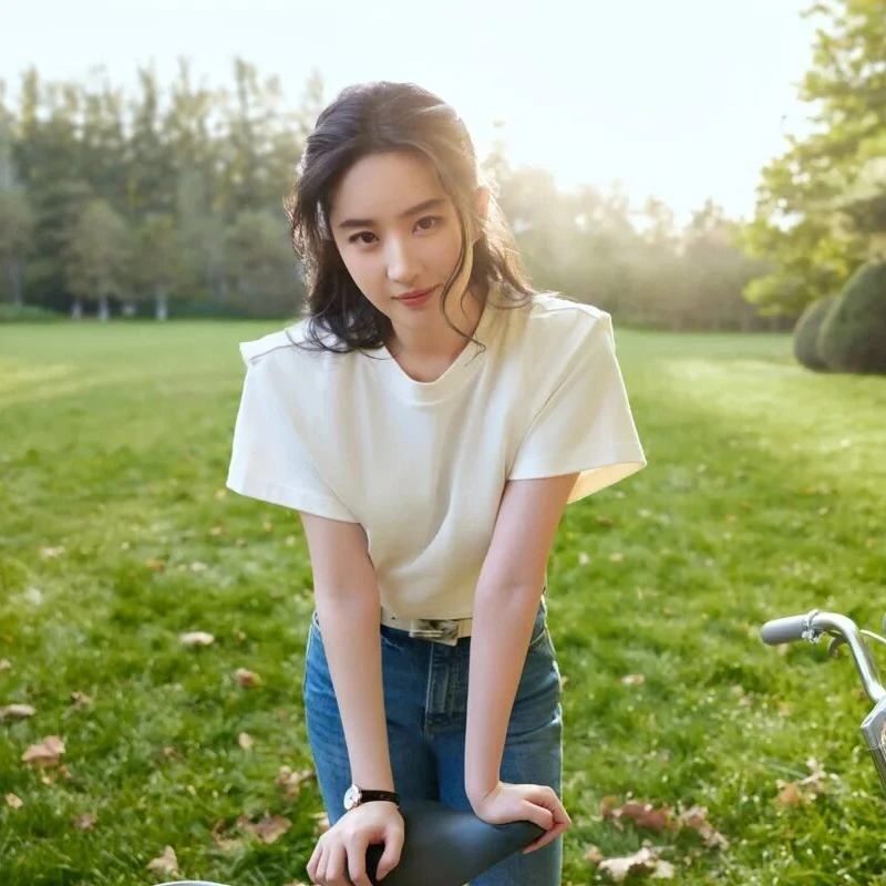 White Pure Cotton Loose Short Sleeve round Neck T-Shirt Women's Casual Style Summer New Fashion EXJR round Neck Cotton Top
White Pure Cotton Loose Short Sleeve round Neck T-Shirt Women's Casual Style Summer New Fashion EXJR round Neck Cotton Top