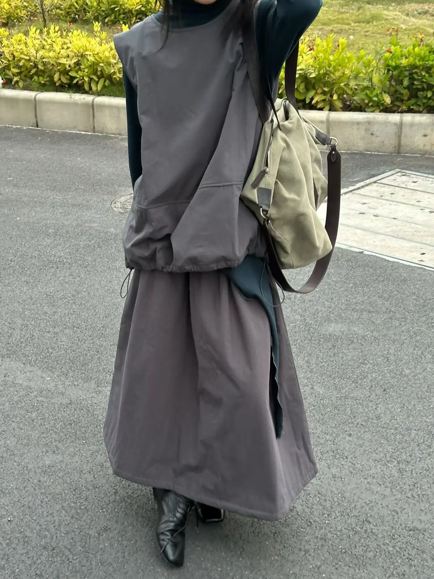 BEBESLE Женская художественная юбка-жилет в японском ретро-стиле из свободного хлопка, повседневная асимметричная юбка с завышенной талией
BEBESLE Женская художественная юбка-жилет в японском ретро-стиле из свободного хлопка, повседневная асимметричная юбка с завышенной талией