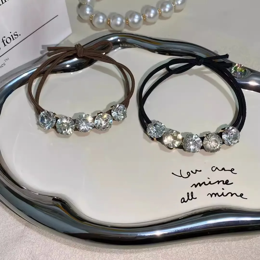 4pc European and American Crystal Elastic Hair Bands for Women Girls Hair Ties Rings Rope for Hair Accessories Ponytail Holder
4pc European and American Crystal Elastic Hair Bands for Women Girls Hair Ties Rings Rope for Hair Accessories Ponytail Holder
