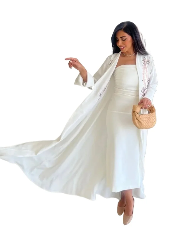 New Muslim Embroidery Solid Open Abaya Fashion Cardigan Dress Women Muslim Kaftan
New Muslim Embroidery Solid Open Abaya Fashion Cardigan Dress Women Muslim Kaftan