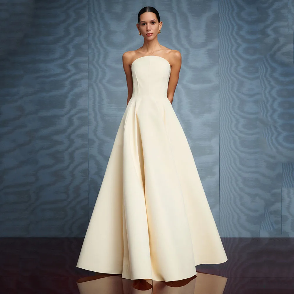 Customized Prom Dress A Line Strapless Sleeveless Floor Length Simple Prom Gowns for Women Elegant Formal Evening Dresses Long
Customized Prom Dress A Line Strapless Sleeveless Floor Length Simple Prom Gowns for Women Elegant Formal Evening Dresses Long