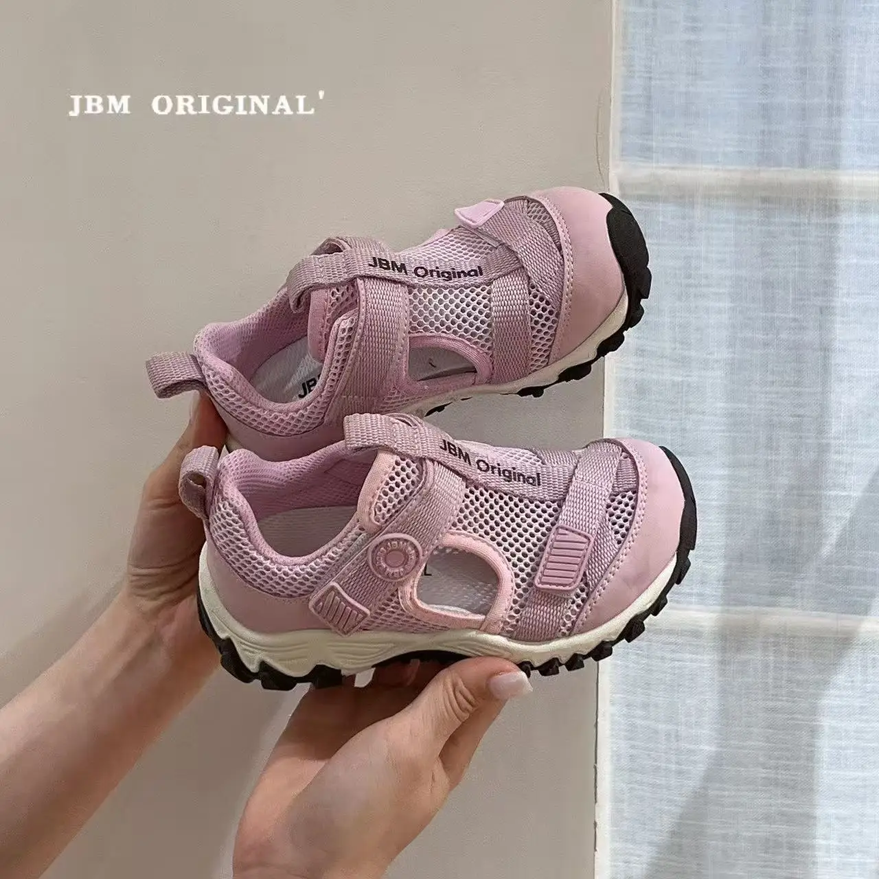 Lightweight All Weather Kids Shoes Comfort Support Sole Daily Outdoor Casual Athletic Sneakers
Lightweight All Weather Kids Shoes Comfort Support Sole Daily Outdoor Casual Athletic Sneakers