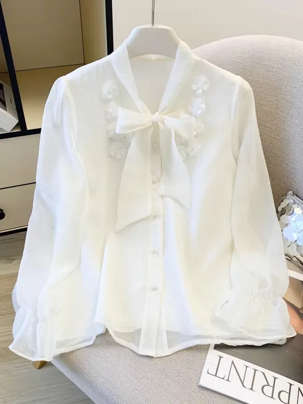 Elegant 2026 Spring French Style Women's Shirt Chiffon Beautiful Bell Sleeve Long Sleeve Fashionable Versatile High-End Feeling
Elegant 2026 Spring French Style Women's Shirt Chiffon Beautiful Bell Sleeve Long Sleeve Fashionable Versatile High-End Feeling