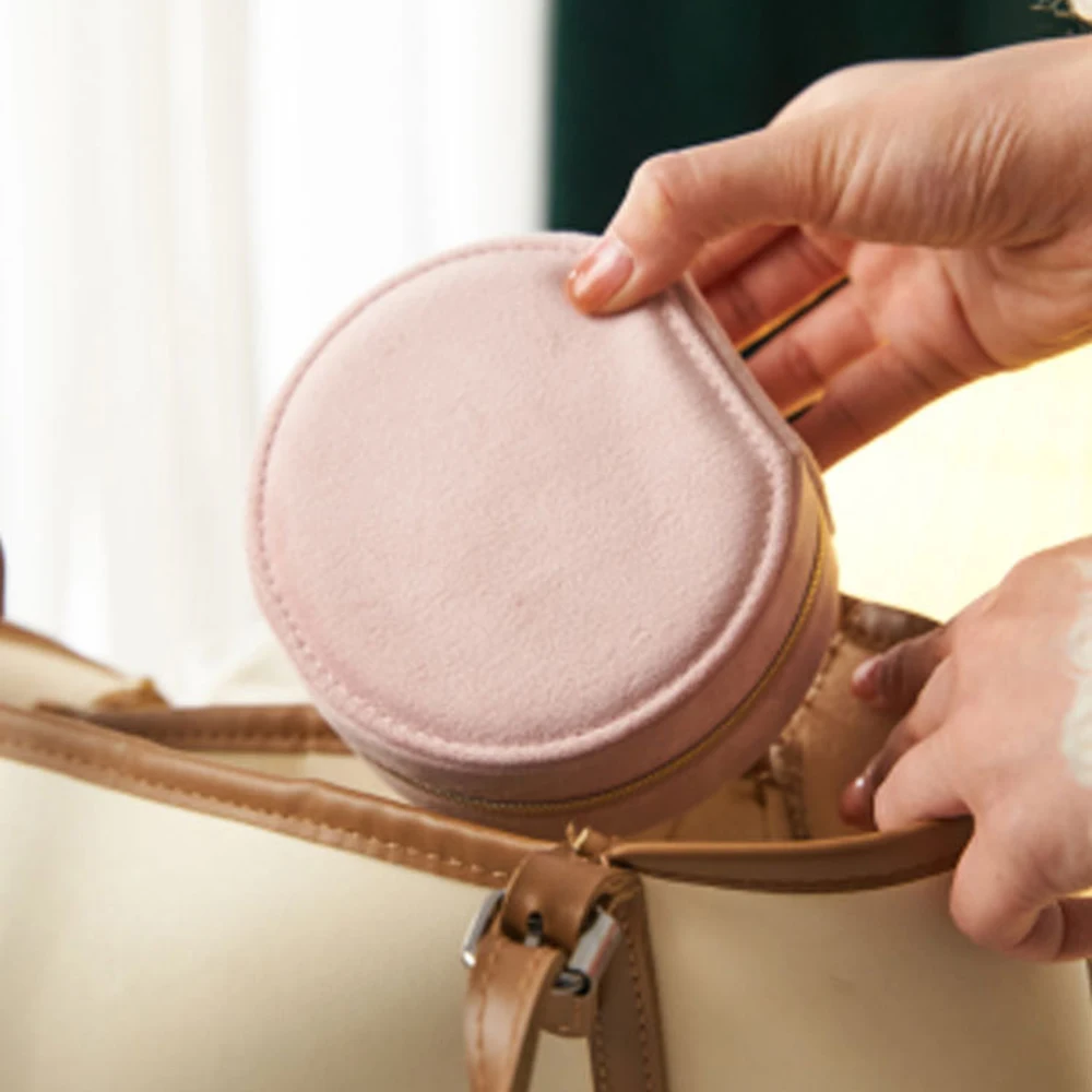 Round Double Layer Zipper Jewelry Case Round Women's Round Jewelry Storage Box Mini For Accessory Storage Gift For Women Travel
Round Double Layer Zipper Jewelry Case Round Women's Round Jewelry Storage Box Mini For Accessory Storage Gift For Women Travel