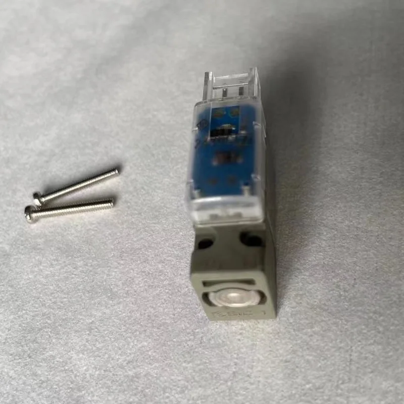 Solenoid valve for samsung feeder J6702045A V114T-5MOZ-1-X10 DC24 SMD SMT spare parts for chip mounter pick and place machine
Solenoid valve for samsung feeder J6702045A V114T-5MOZ-1-X10 DC24 SMD SMT spare parts for chip mounter pick and place machine
