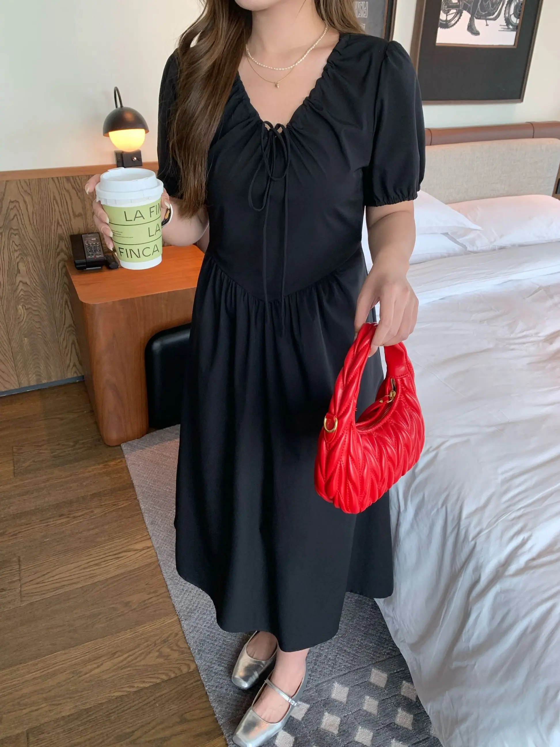 plus Size Women's V-Neck Dress Korean Style Summer New A-Line Skirt Casual Loose Waist Soft Fabric Short Sleeve Bodycon Dress
plus Size Women's V-Neck Dress Korean Style Summer New A-Line Skirt Casual Loose Waist Soft Fabric Short Sleeve Bodycon Dress
