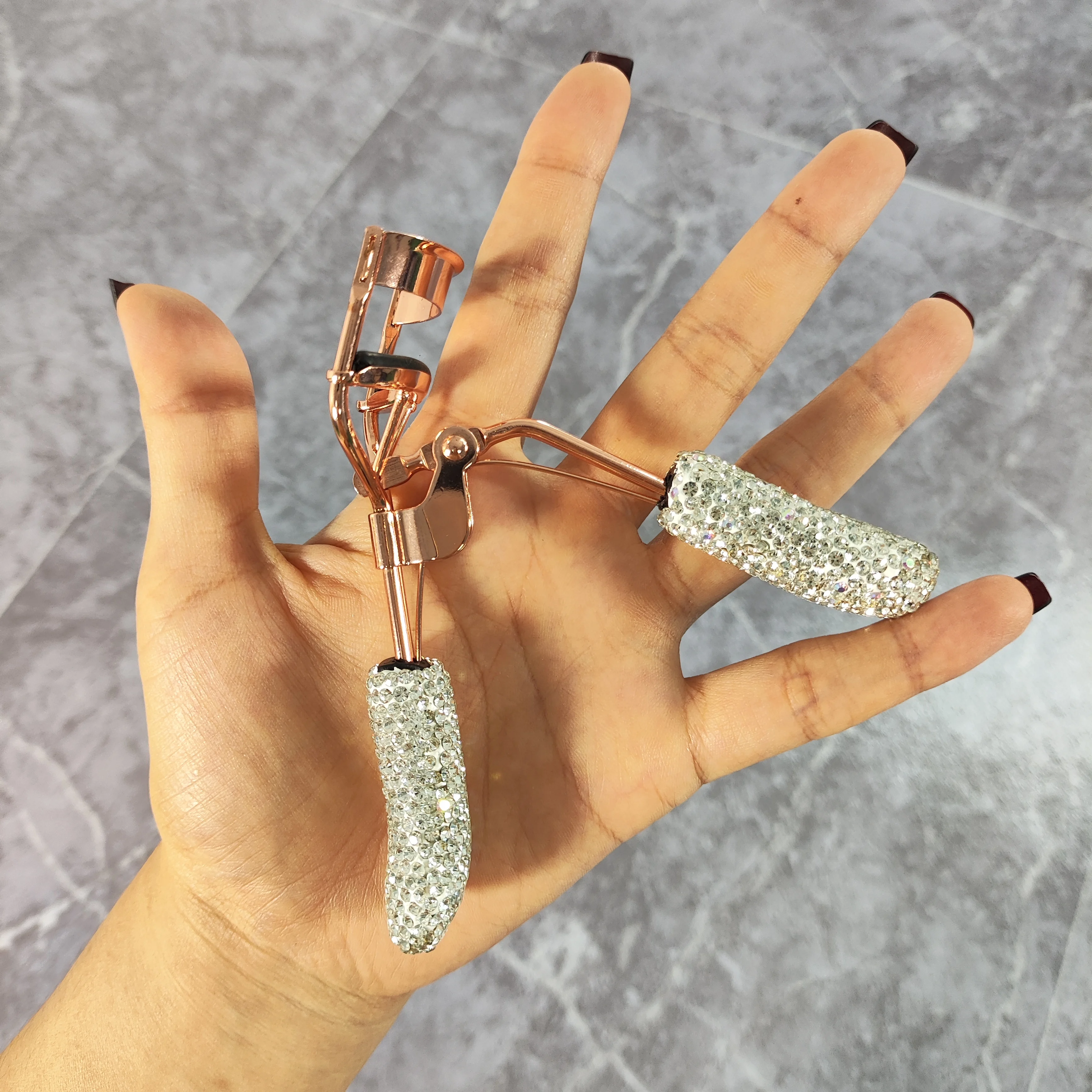 Light luxury creative curling eyelash curler artificial diamond permanent shape easy to carry novice beginners special
Light luxury creative curling eyelash curler artificial diamond permanent shape easy to carry novice beginners special