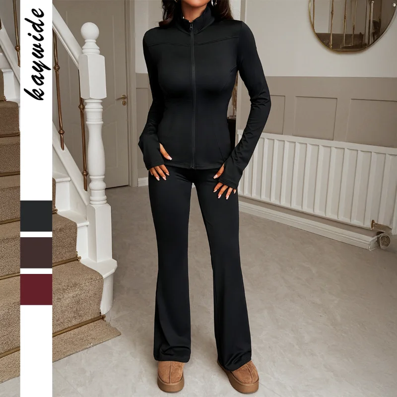 Y2K Спортивная футболка на молнии Брюки для йоги Костюм женский 2025 Осень и Зима
Y2K Спортивная футболка на молнии Брюки для йоги Костюм женский 2025 Осень и Зима