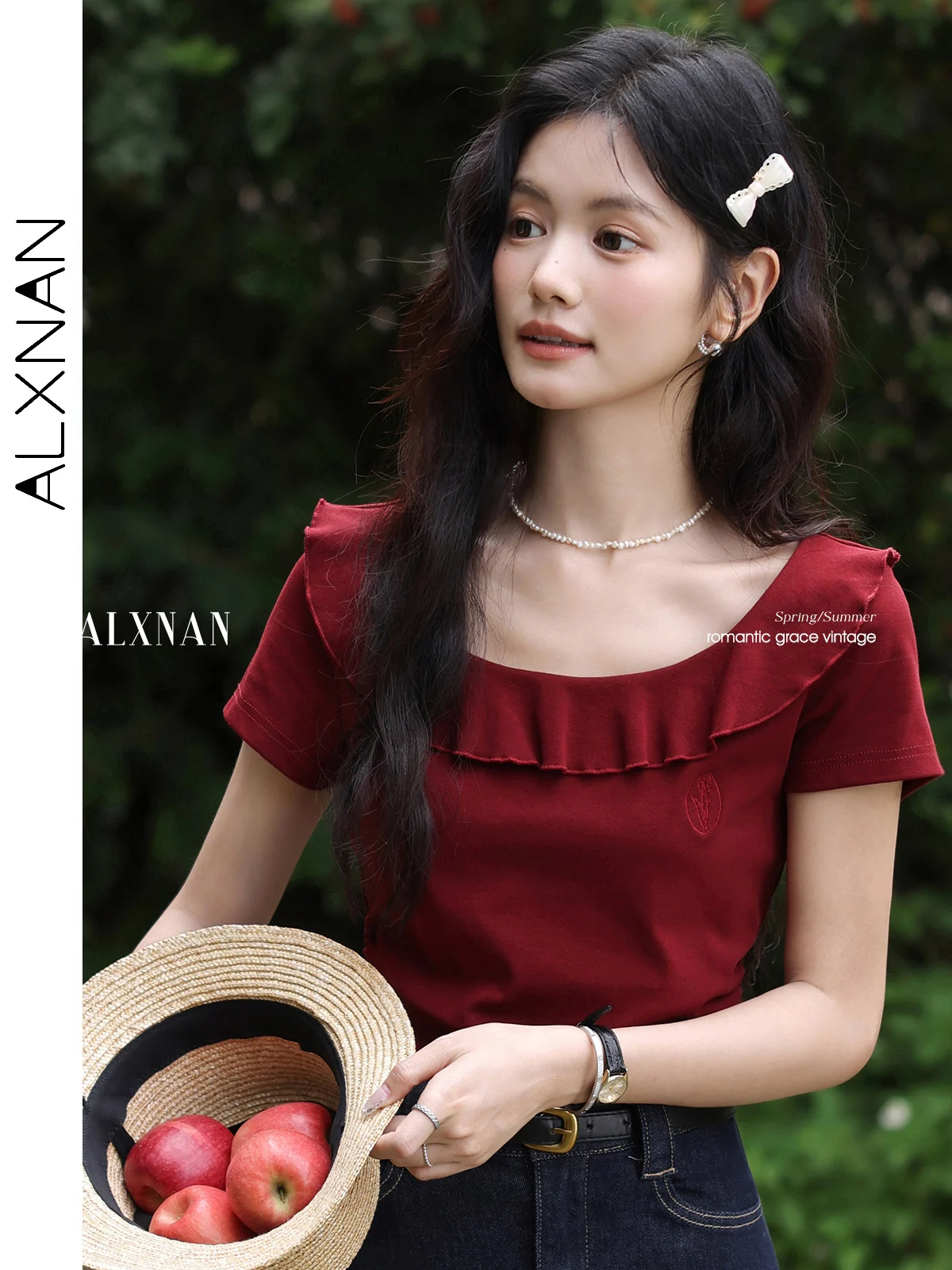 ALXNAN Women's Vintage Red T-shirt 2025 Summer Short Sleeve Cotton T-shirt Elegant Ruffle Collar Slim-fit Tops Ladies L551108
ALXNAN Women's Vintage Red T-shirt 2025 Summer Short Sleeve Cotton T-shirt Elegant Ruffle Collar Slim-fit Tops Ladies L551108