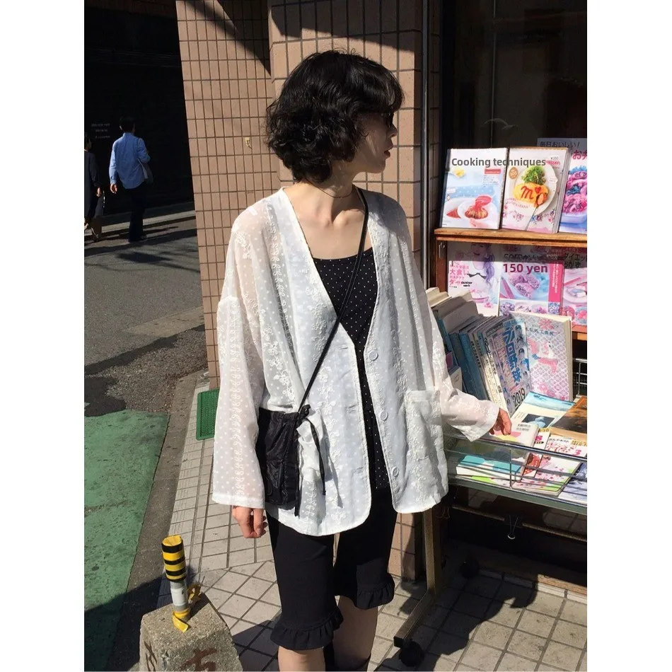 Sun Protection V Ne irt Jaet Embroidered Flower Design Korean Sle Women's Faion Spring Autumn Winter Outerwear
Sun Protection V Ne irt Jaet Embroidered Flower Design Korean Sle Women's Faion Spring Autumn Winter Outerwear