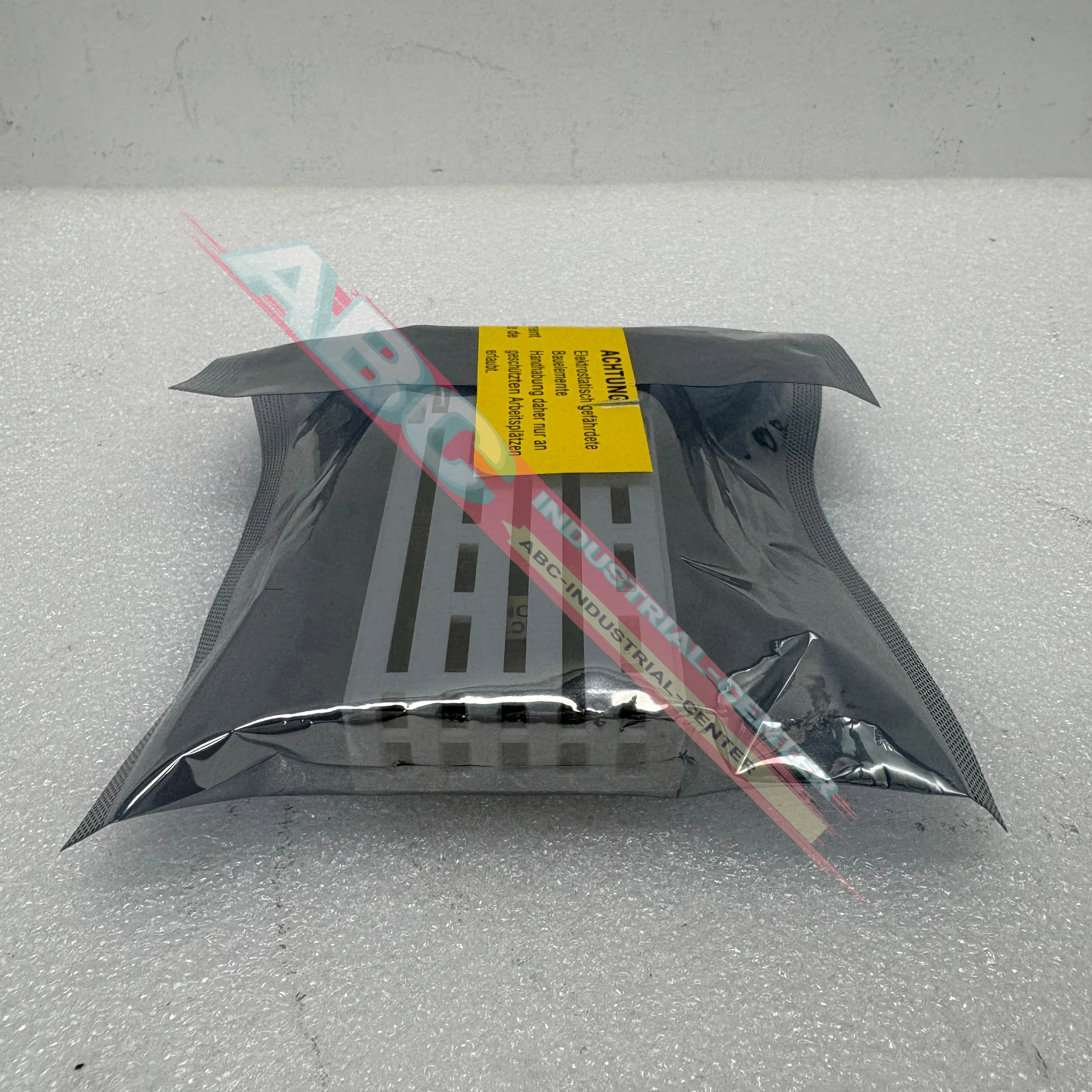 Новая карта кодировщика VW3A3420 в коробке
Новая карта кодировщика VW3A3420 в коробке