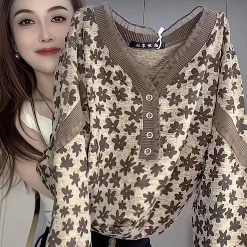 Fashion Print Plus Size Long Sleeve Tops Spring Autumn New V Neck Floral Plus Size Vintage T Shirts Fashion Office Women Clothes
Fashion Print Plus Size Long Sleeve Tops Spring Autumn New V Neck Floral Plus Size Vintage T Shirts Fashion Office Women Clothes