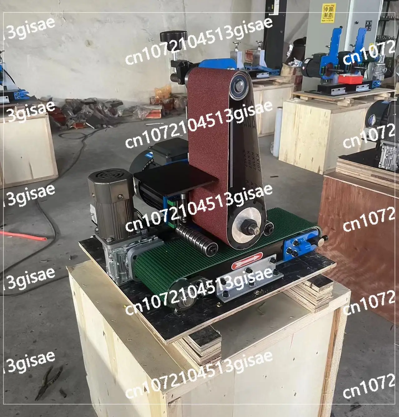 Surface Sanding Brush Workstation Desktop Sanding Machine, Cutting Metal Workpieces To Remove Burrs and Rust 
Surface Sanding Brush Workstation Desktop Sanding Machine, Cutting Metal Workpieces To Remove Burrs and Rust