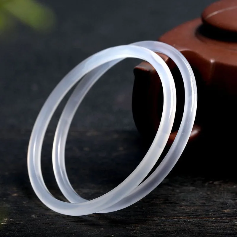 Natural White Chalcedony Hand-carved Thin Round Bracelet Fashion Boutique Jewelry Women's Agate Beauty Bracelet Gift Accessories
Natural White Chalcedony Hand-carved Thin Round Bracelet Fashion Boutique Jewelry Women's Agate Beauty Bracelet Gift Accessories