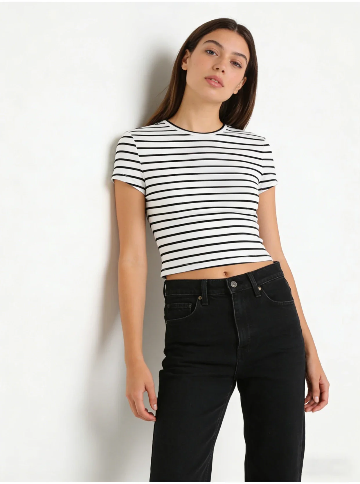 Yoga suit short sleeved women's sports T-shirt slim fit short casual quick drying fitness top elastic round neck T-shirt
Yoga suit short sleeved women's sports T-shirt slim fit short casual quick drying fitness top elastic round neck T-shirt