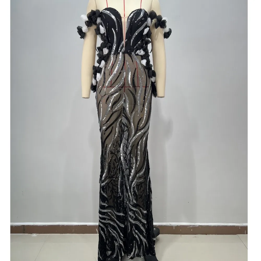 New Deep Drop-Shoulder Black and White Flower Sequined High Waist Slim Sheath Drop-down Dress
New Deep Drop-Shoulder Black and White Flower Sequined High Waist Slim Sheath Drop-down Dress
