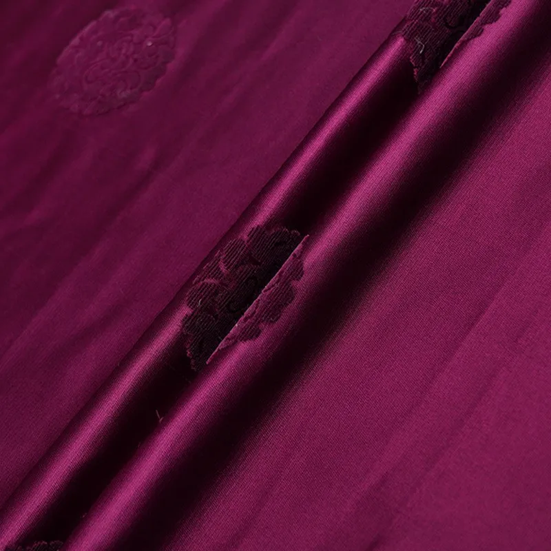 Handmade Zhangzhou satin jacquard fabric polyester fiber traditional pattern Chinese clothing and cheongsam
Handmade Zhangzhou satin jacquard fabric polyester fiber traditional pattern Chinese clothing and cheongsam